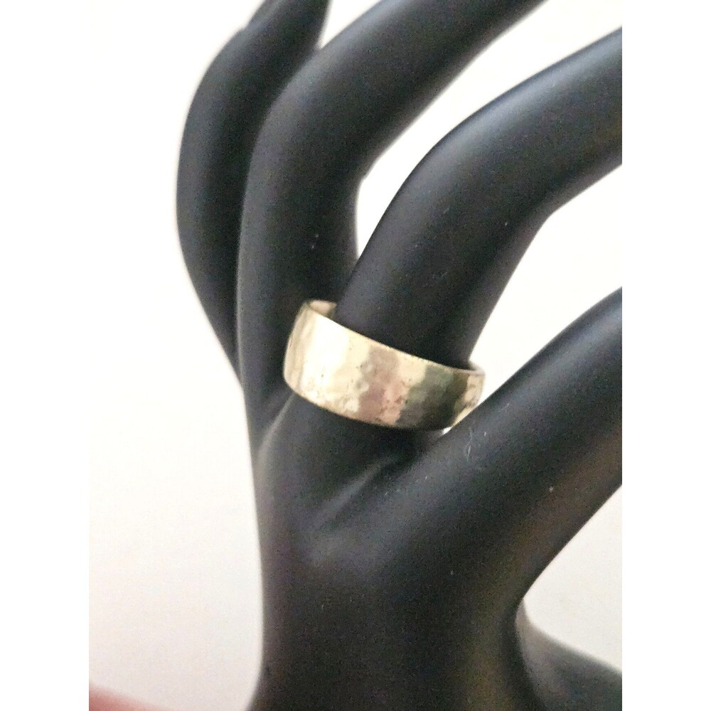 Kendra Scott Hammered Gold Ring Band with Gift Pouch Size 7.75